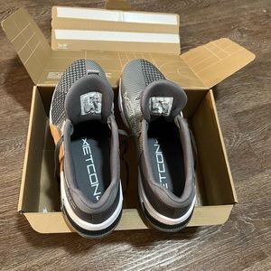 Nike Metcon 8, size 10.5, silver
